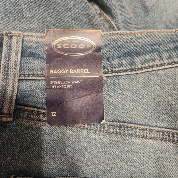 Scoop NYC Light and Dark Blue Flare Jeans - Picture 3 of 13